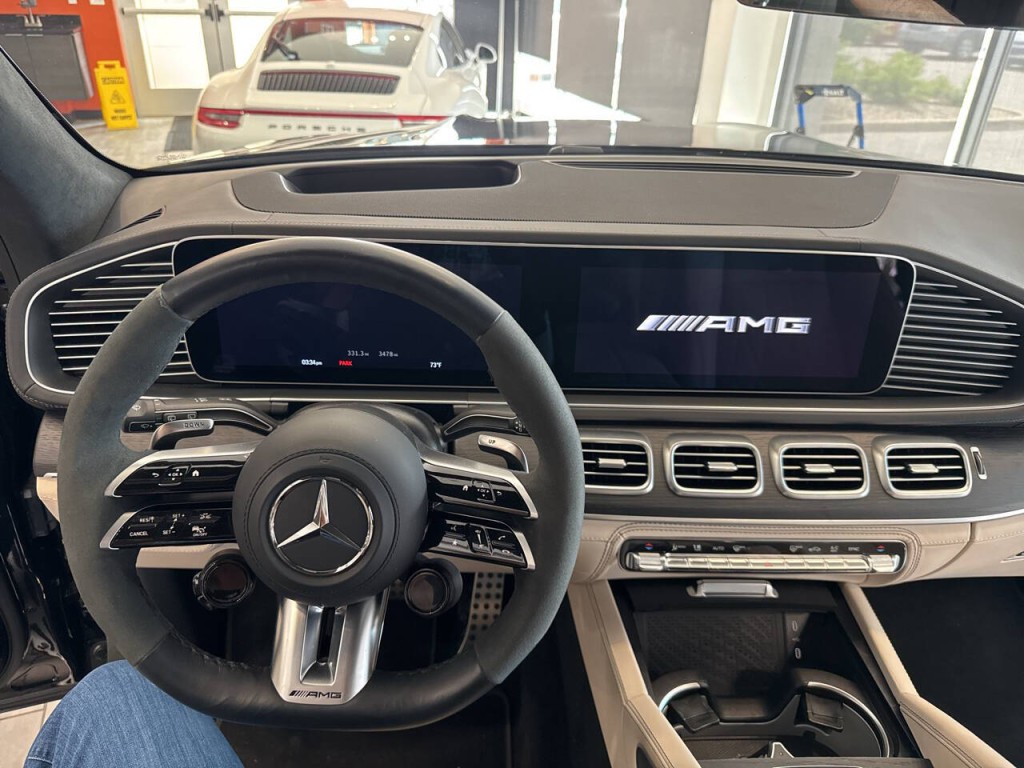 2025 Mercedes-Benz GLS-Class Image 32