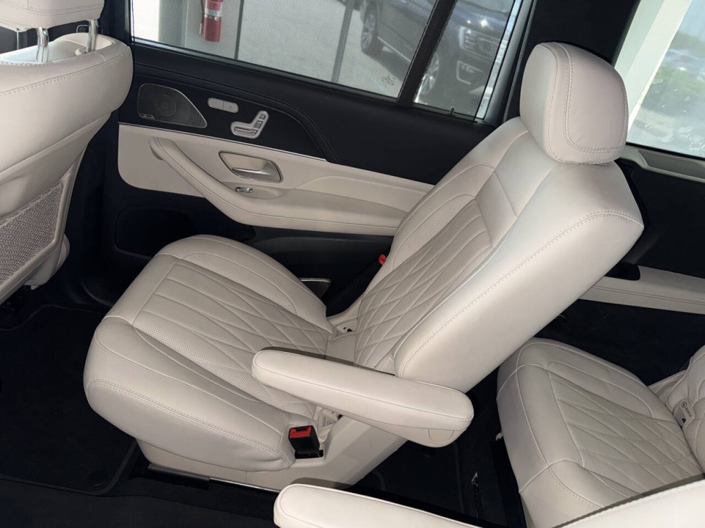 2025 Mercedes-Benz GLS-Class Image 42