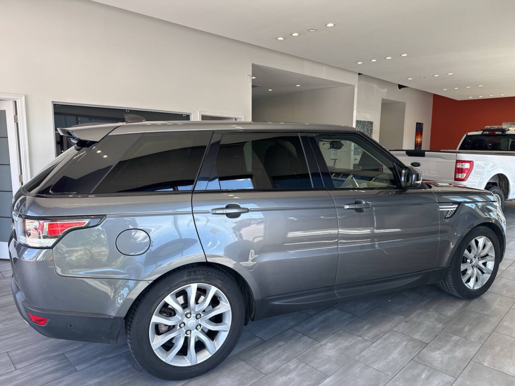 2017 Land Rover Range Rover Sport Image 18