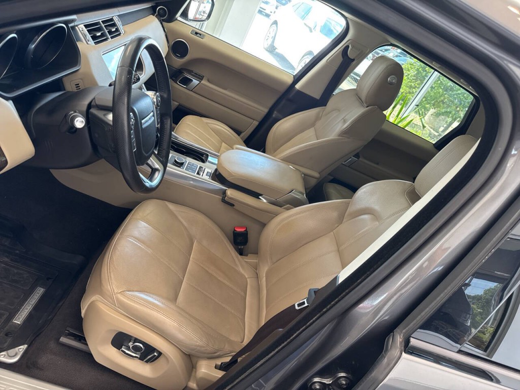 2017 Land Rover Range Rover Sport Image 24