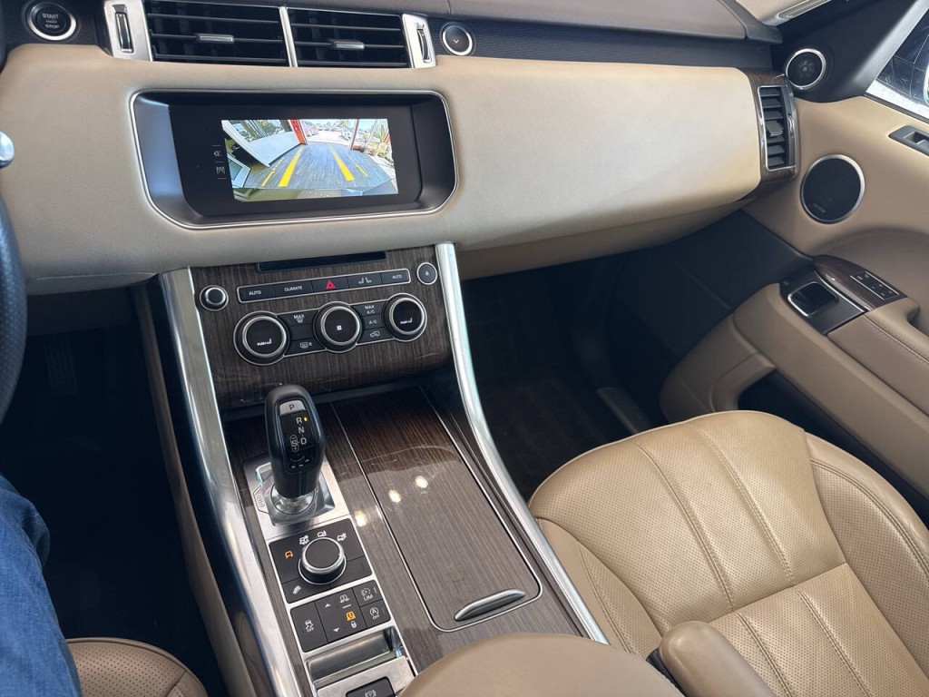 2017 Land Rover Range Rover Sport Image 38