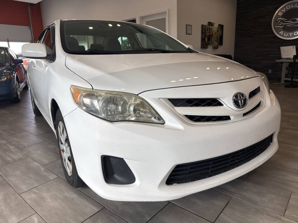 2012 Toyota Corolla Image 1
