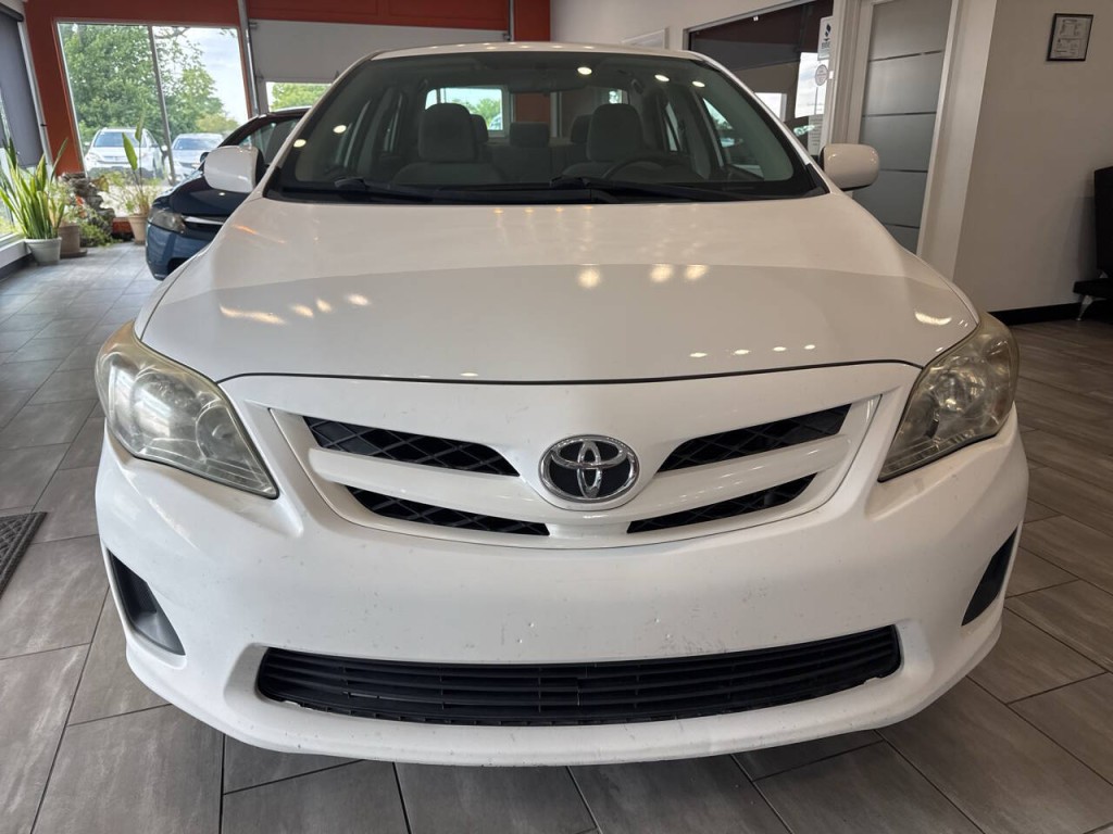 2012 Toyota Corolla Image 2