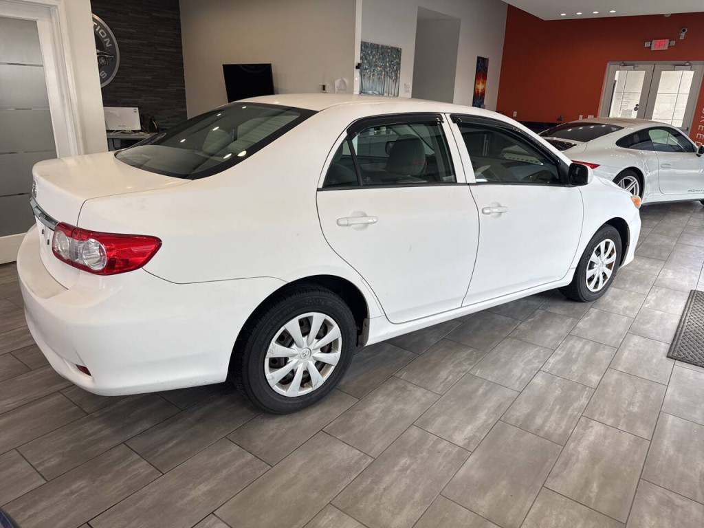 2012 Toyota Corolla Image 7