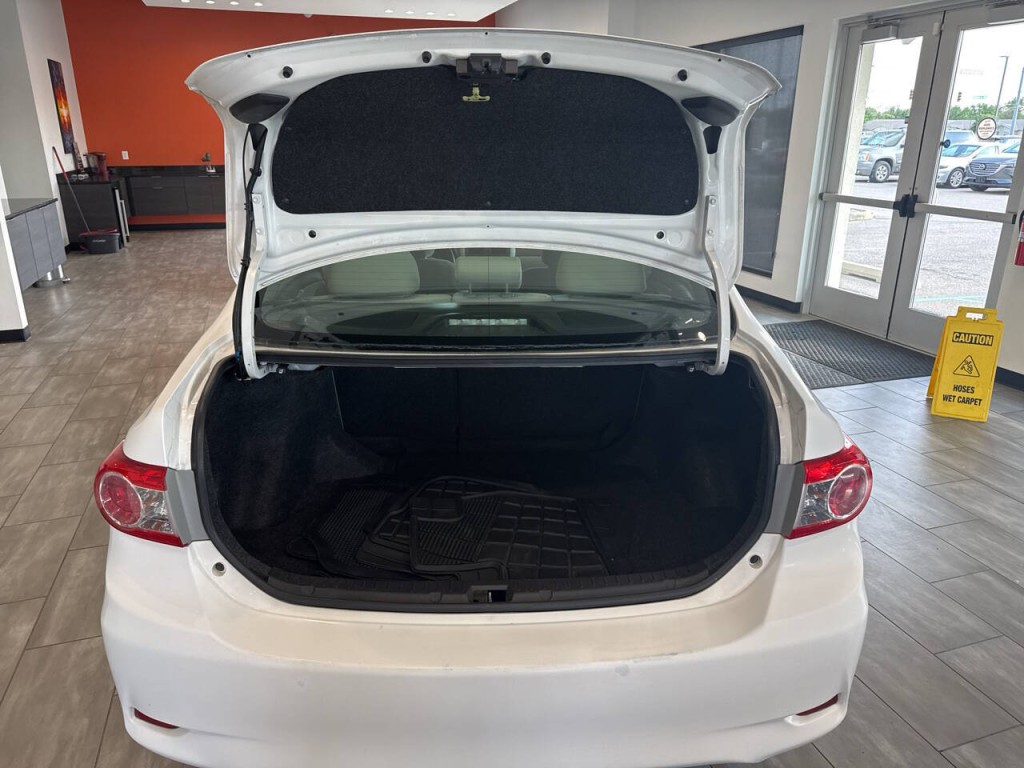 2012 Toyota Corolla Image 23