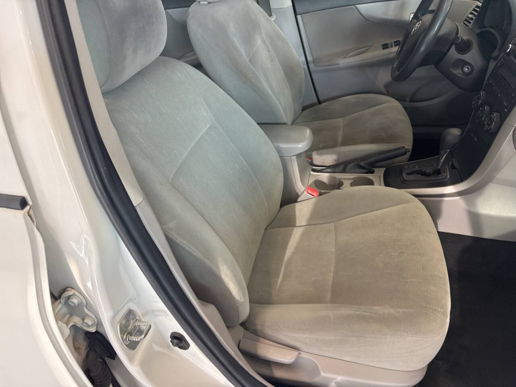 2012 Toyota Corolla Image 30