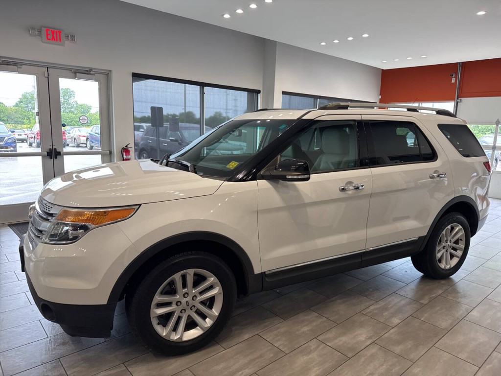 2015 Ford Explorer Image 12