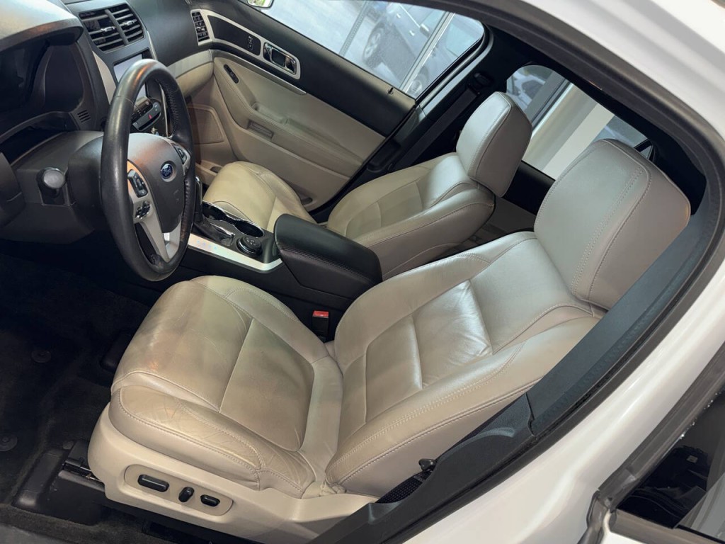 2015 Ford Explorer Image 15