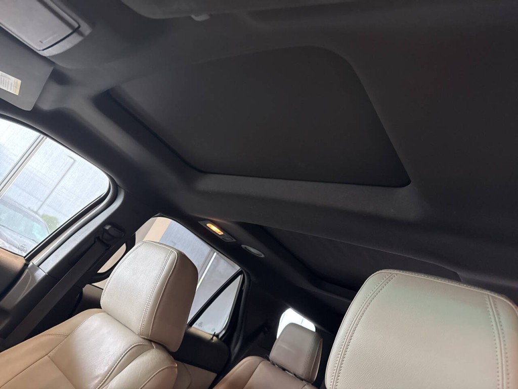 2015 Ford Explorer Image 19