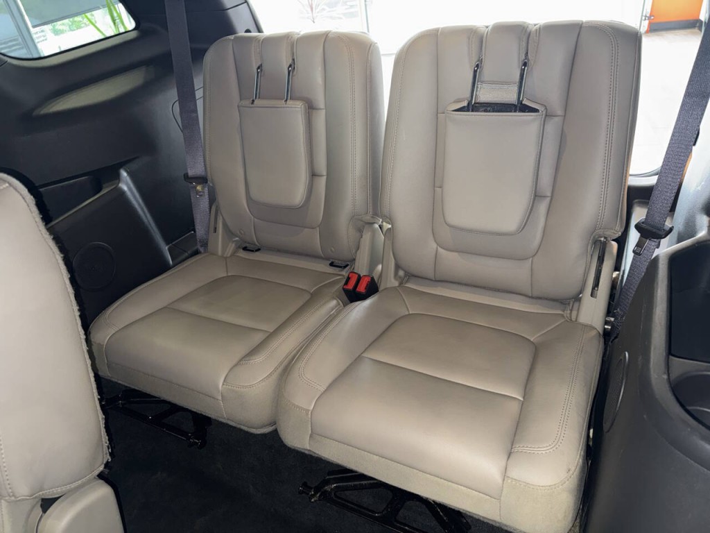2015 Ford Explorer Image 23