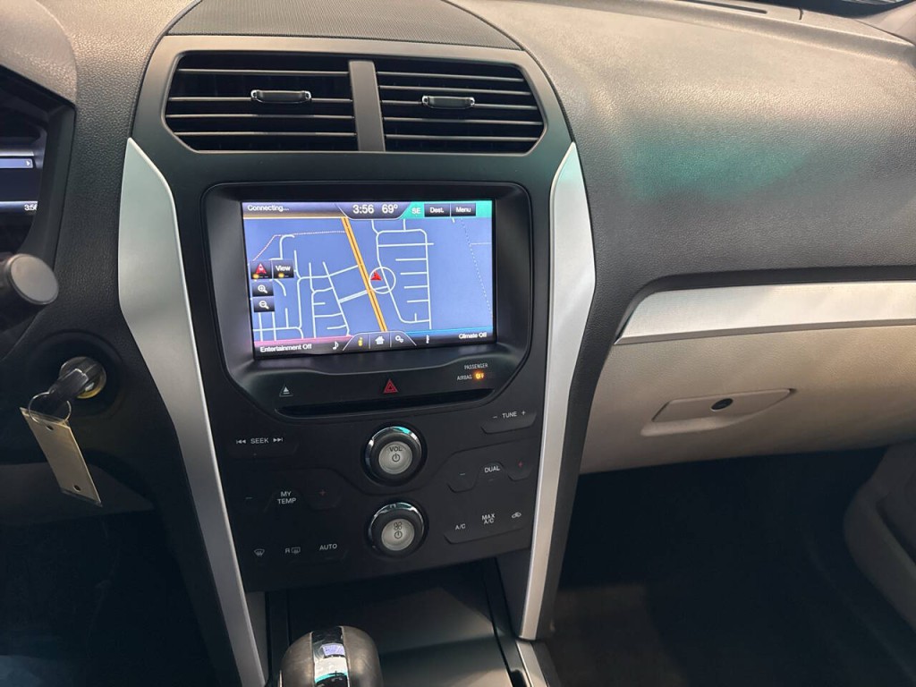 2015 Ford Explorer Image 30