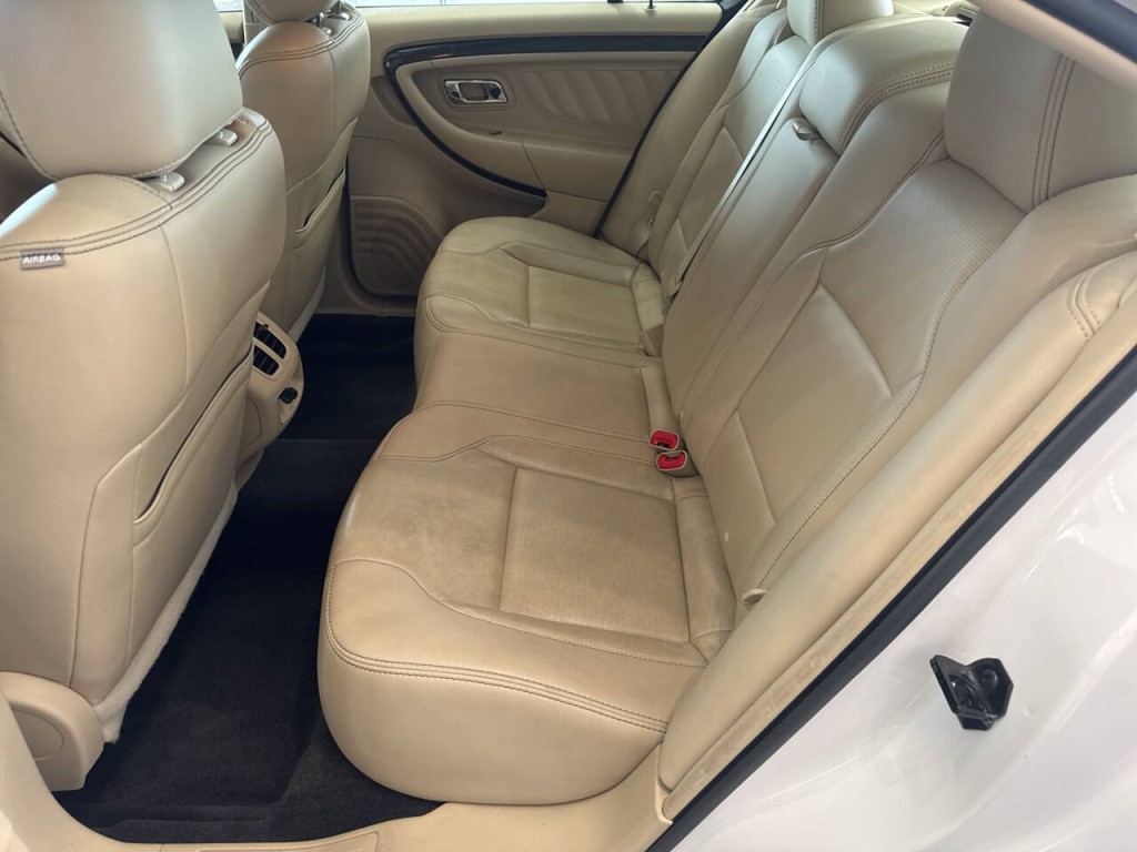 2013 Ford Taurus Image 29