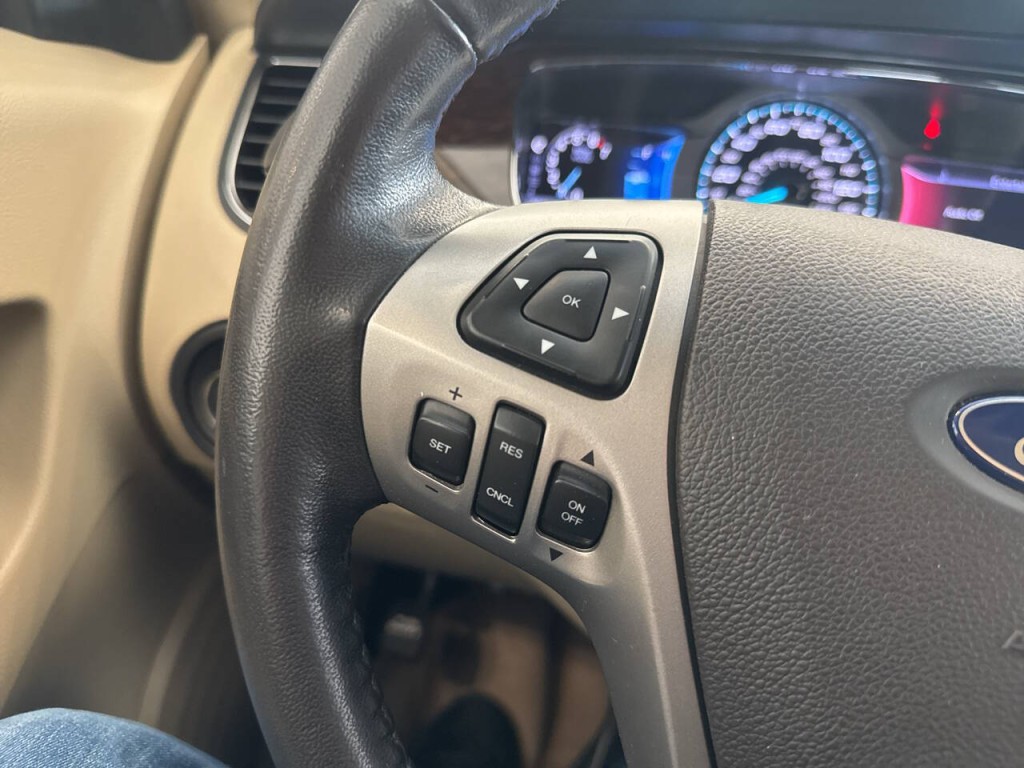 2013 Ford Taurus Image 35