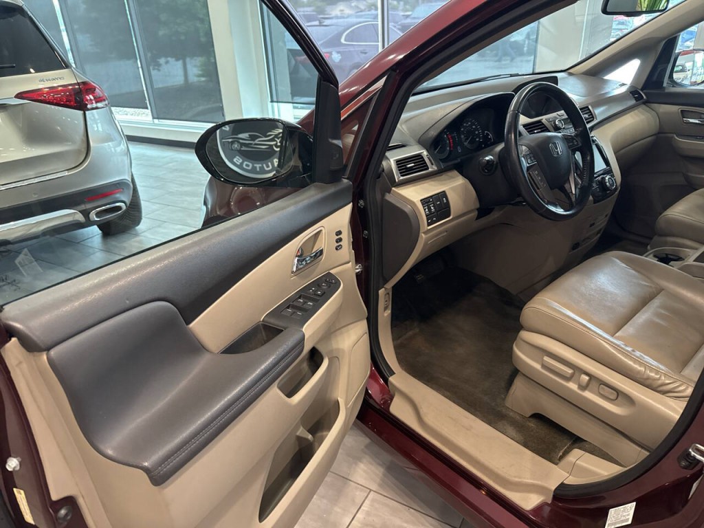 2016 Honda Odyssey Image 13