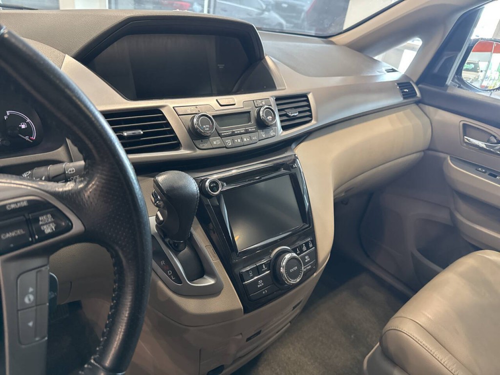 2016 Honda Odyssey Image 21