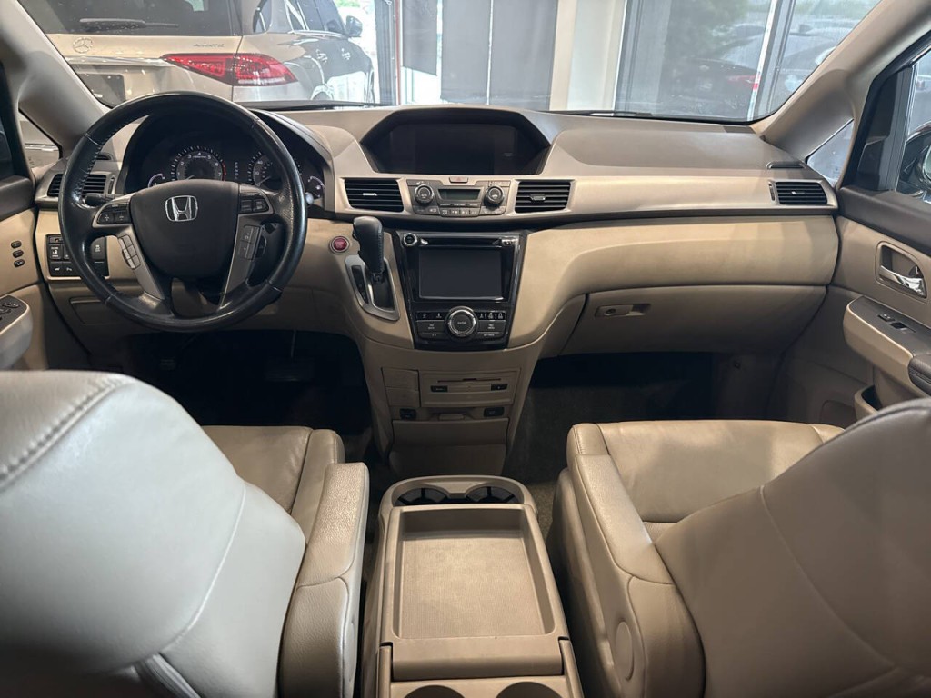 2016 Honda Odyssey Image 25