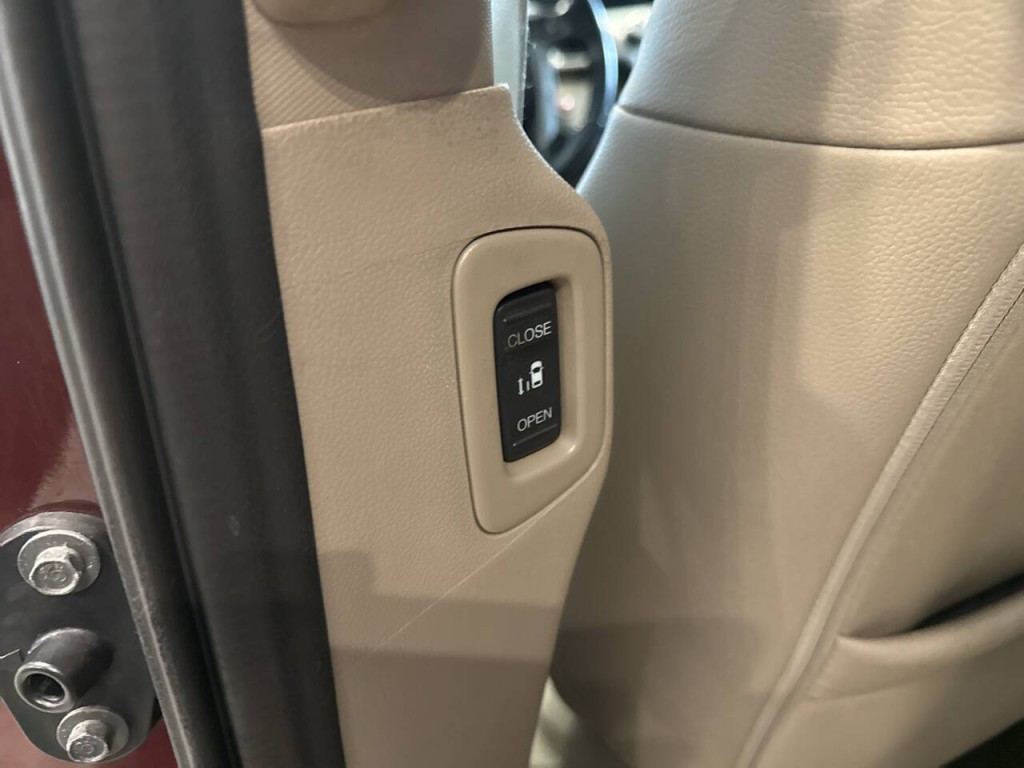 2016 Honda Odyssey Image 28