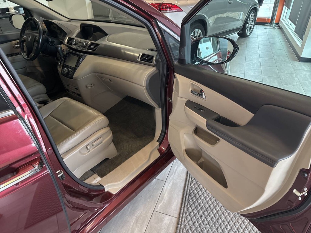 2016 Honda Odyssey Image 36