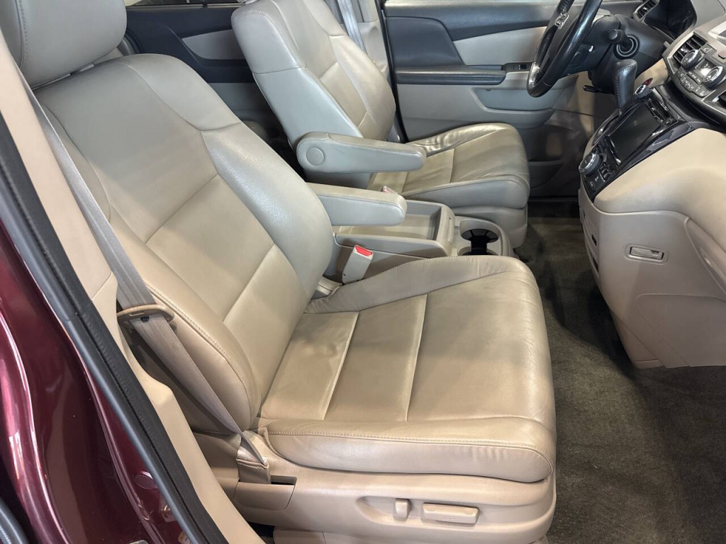 2016 Honda Odyssey Image 38