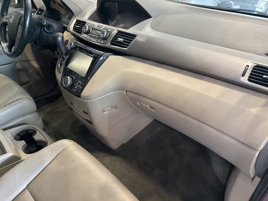 2016 Honda Odyssey Image 39