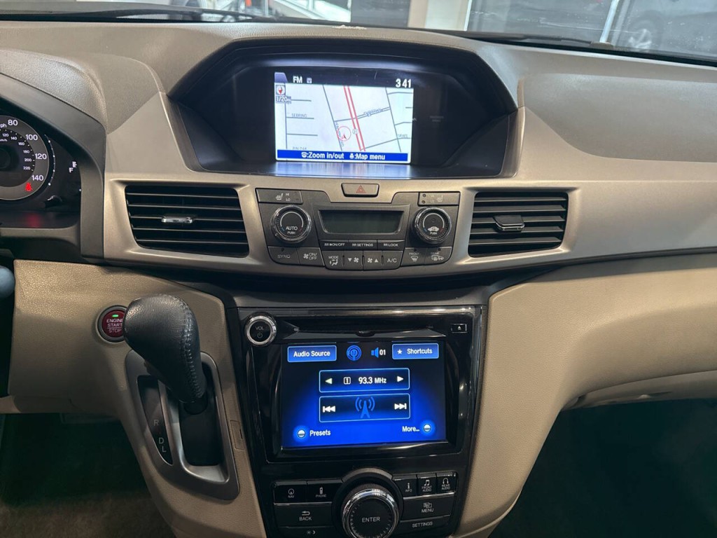 2016 Honda Odyssey Image 44