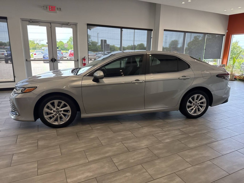 2023 Toyota Camry Image 5