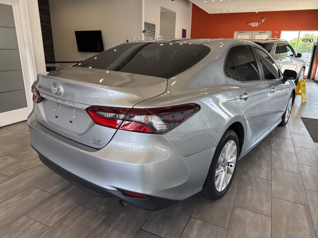 2023 Toyota Camry Image 9