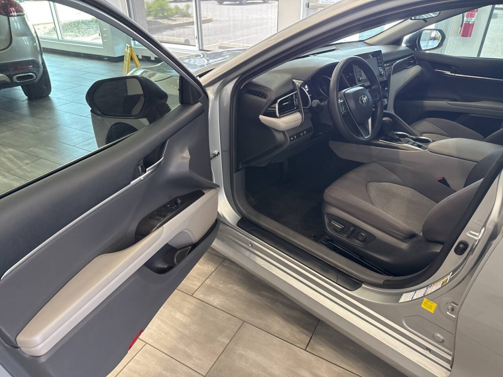 2023 Toyota Camry Image 15