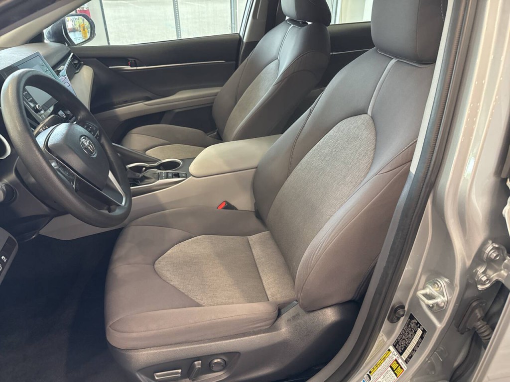 2023 Toyota Camry Image 17