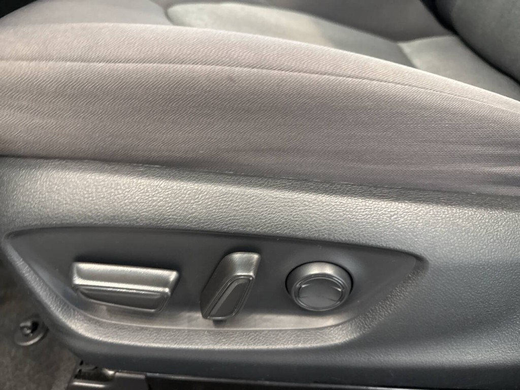 2023 Toyota Camry Image 18