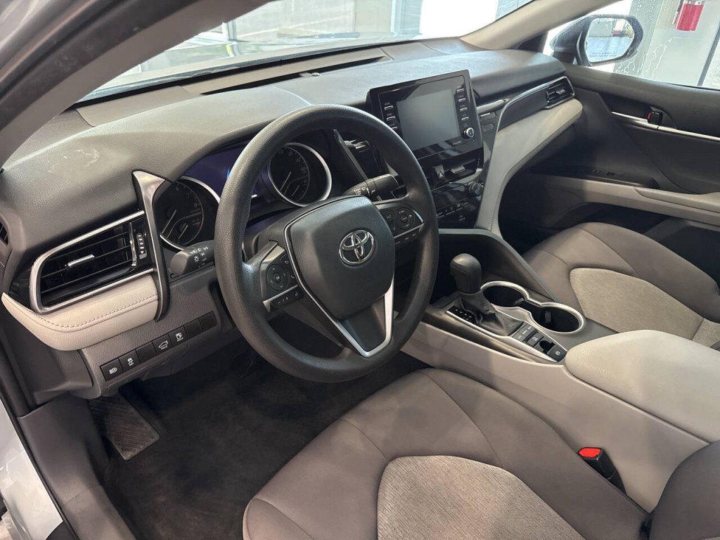 2023 Toyota Camry Image 19