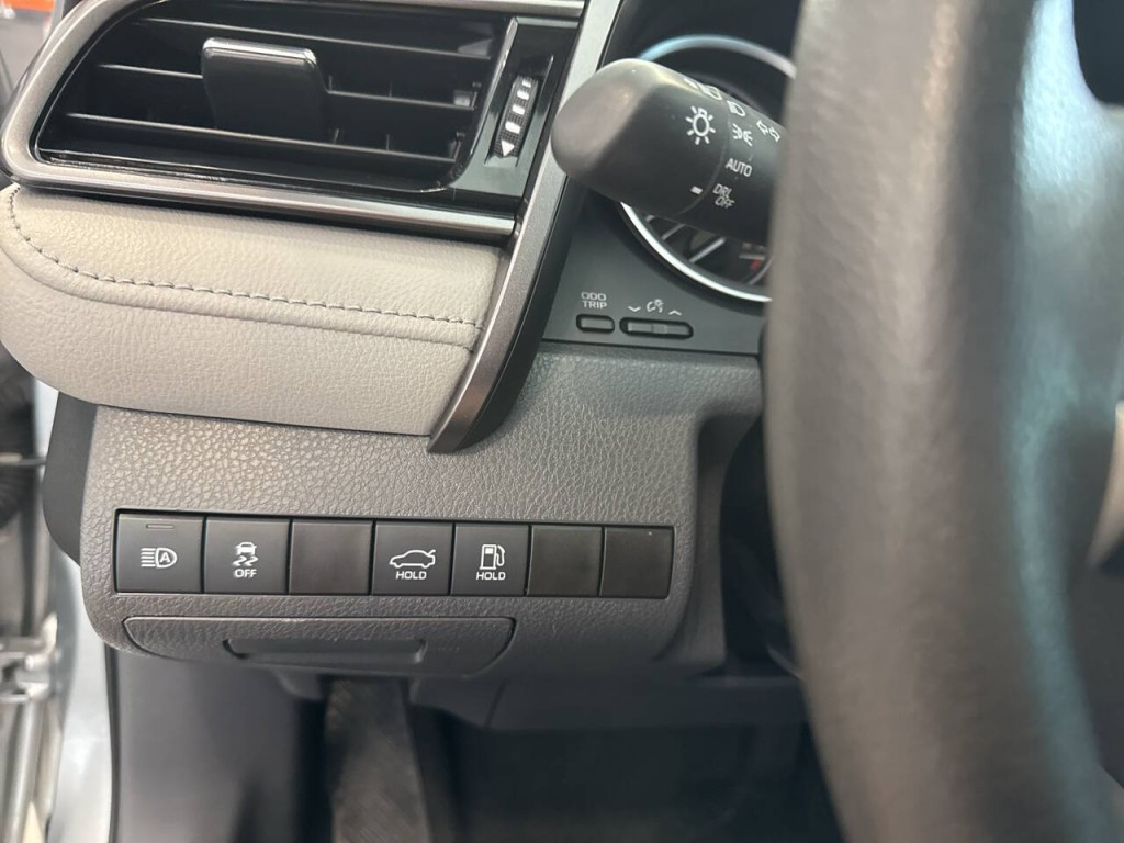 2023 Toyota Camry Image 21