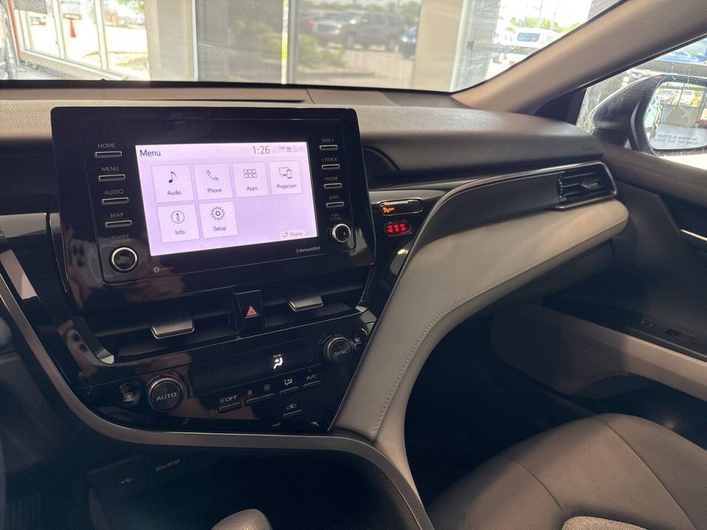 2023 Toyota Camry Image 25