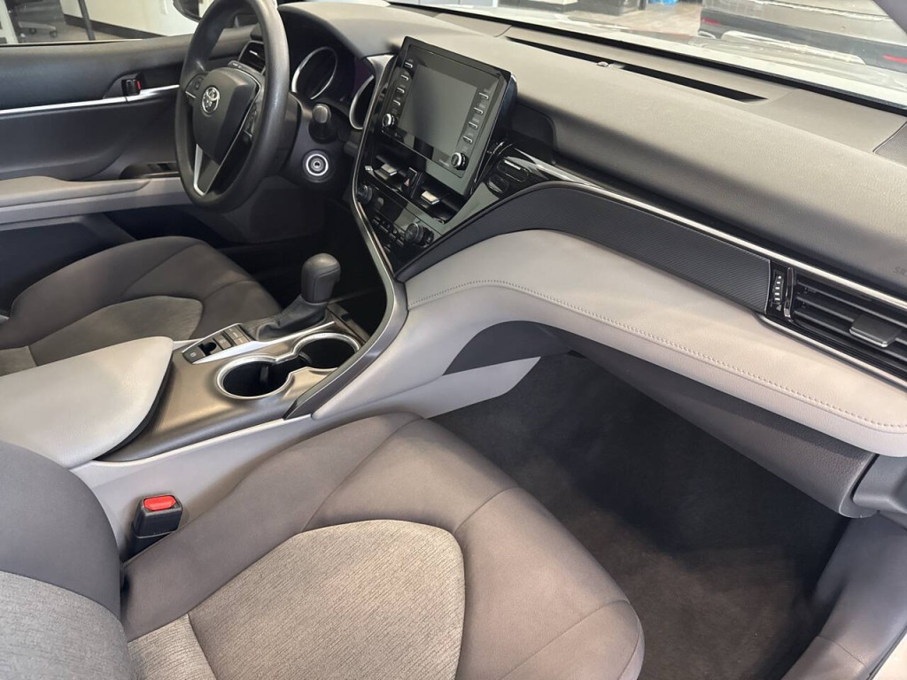 2023 Toyota Camry Image 43