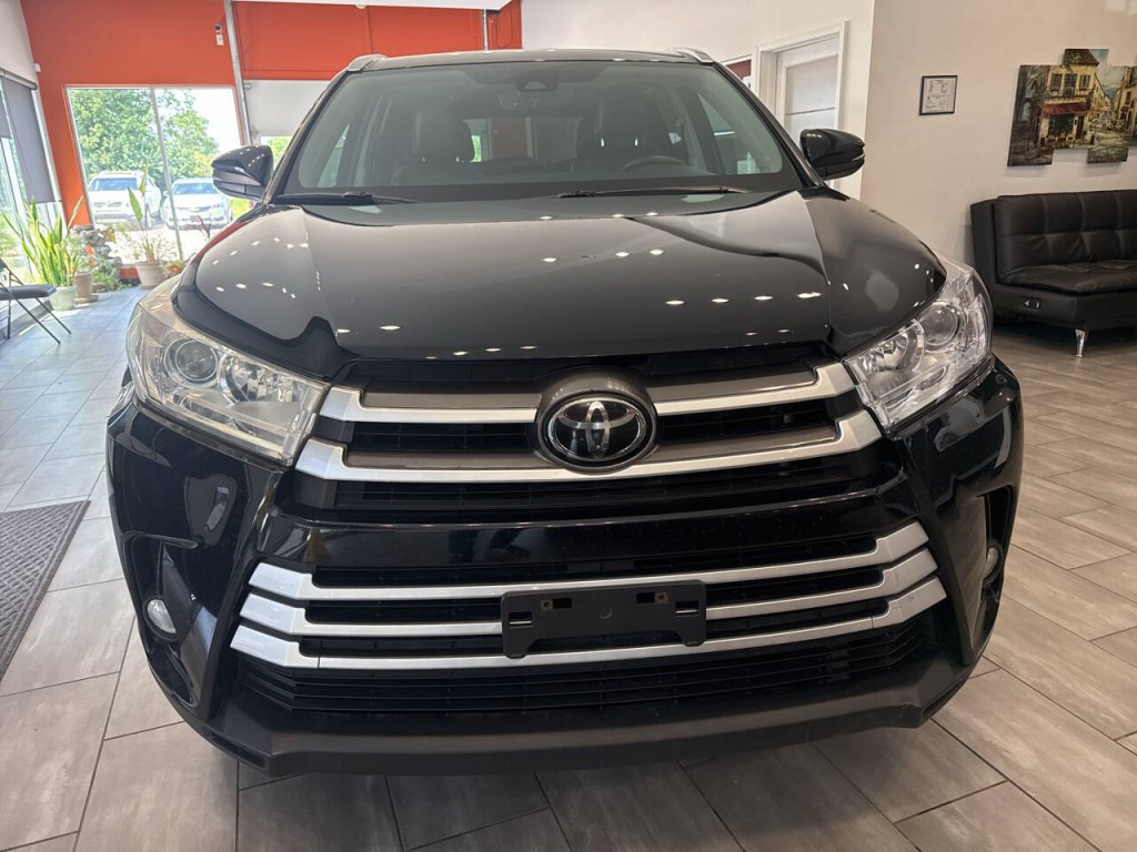 2018 Toyota Highlander Image 2