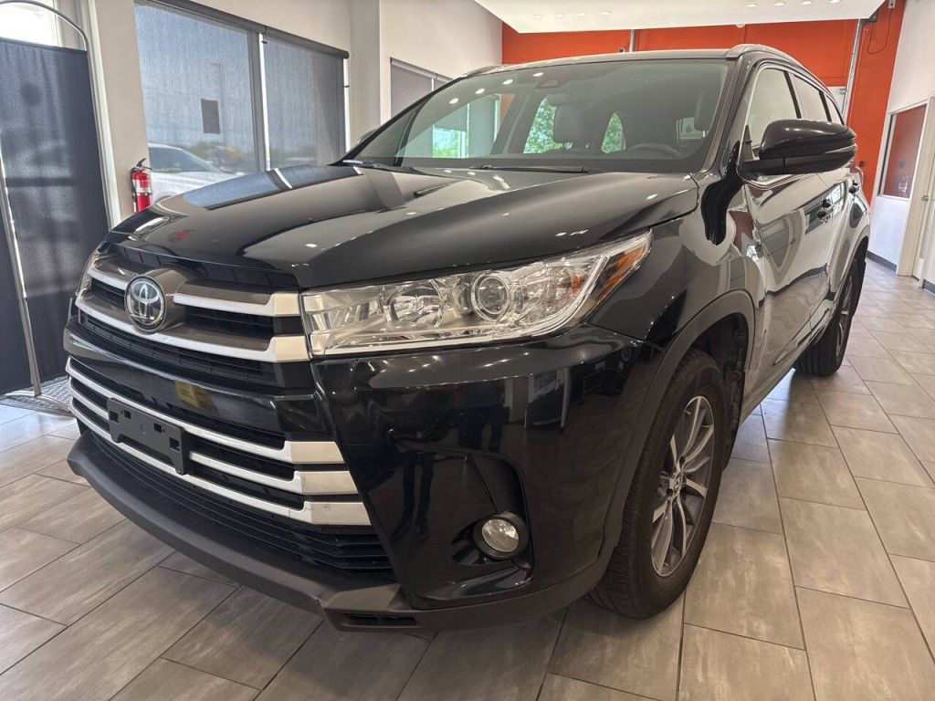 2018 Toyota Highlander Image 3