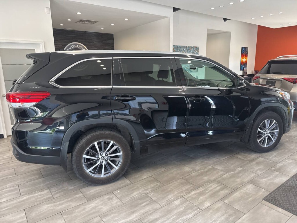 2018 Toyota Highlander Image 8