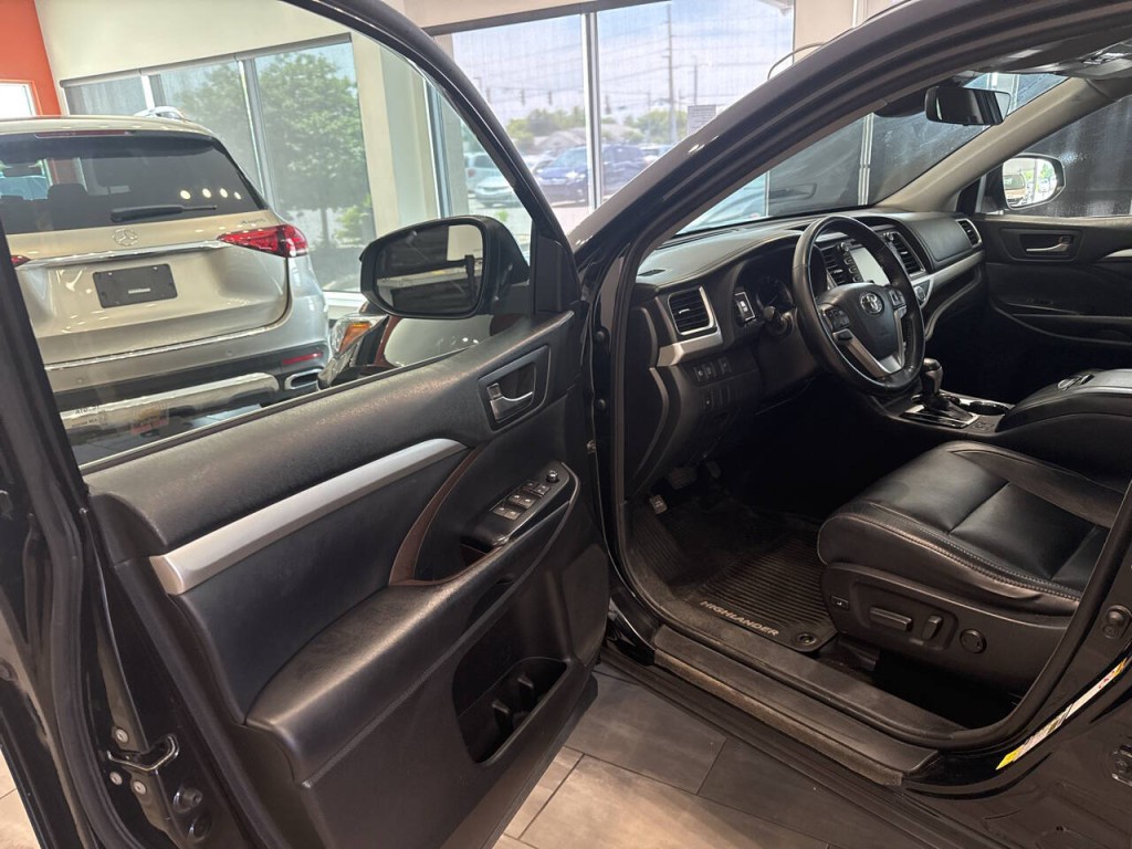 2018 Toyota Highlander Image 13