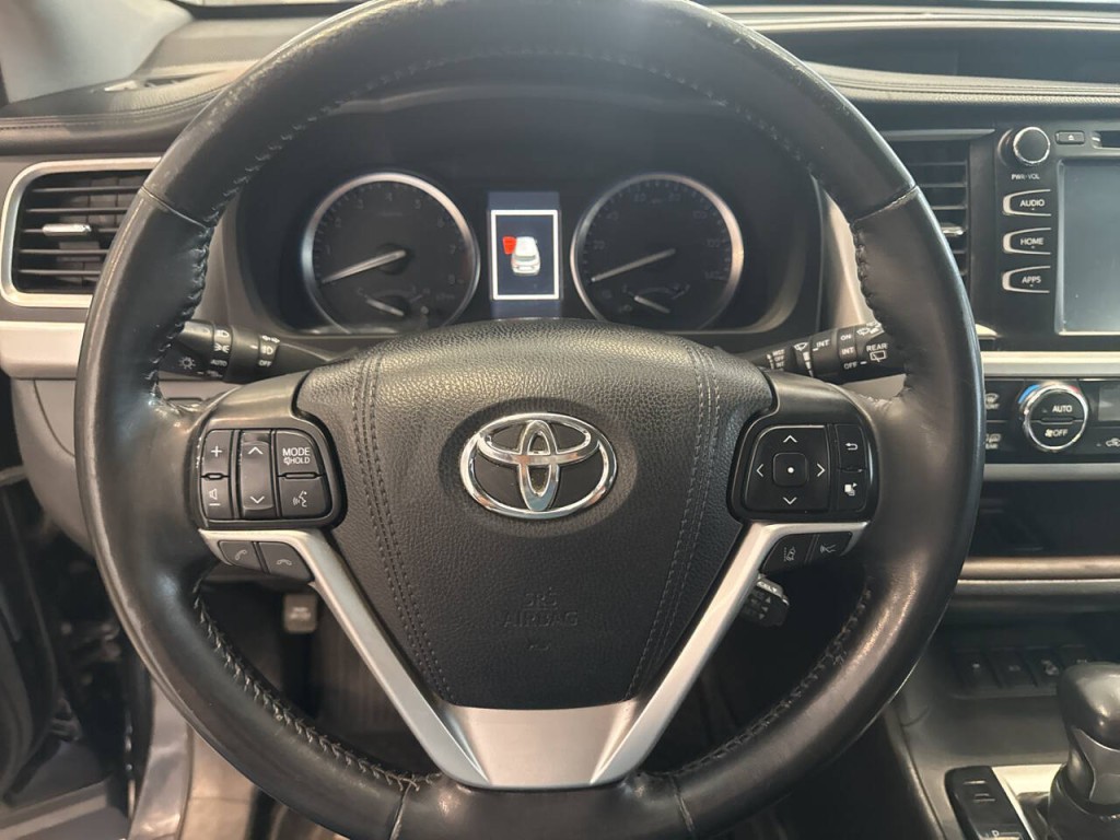 2018 Toyota Highlander Image 18