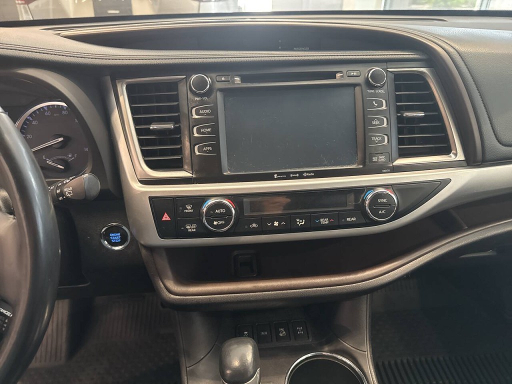 2018 Toyota Highlander Image 20