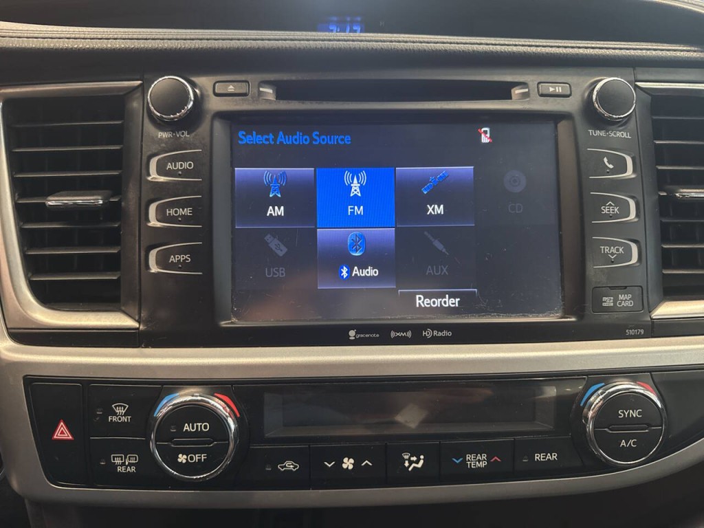 2018 Toyota Highlander Image 24