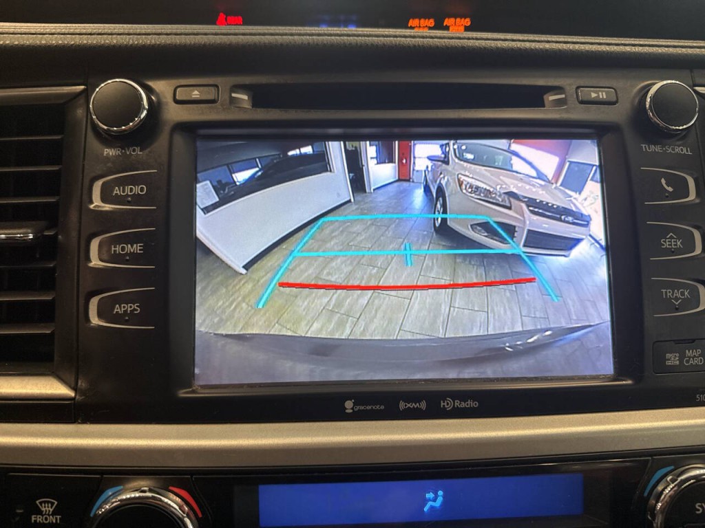2018 Toyota Highlander Image 27