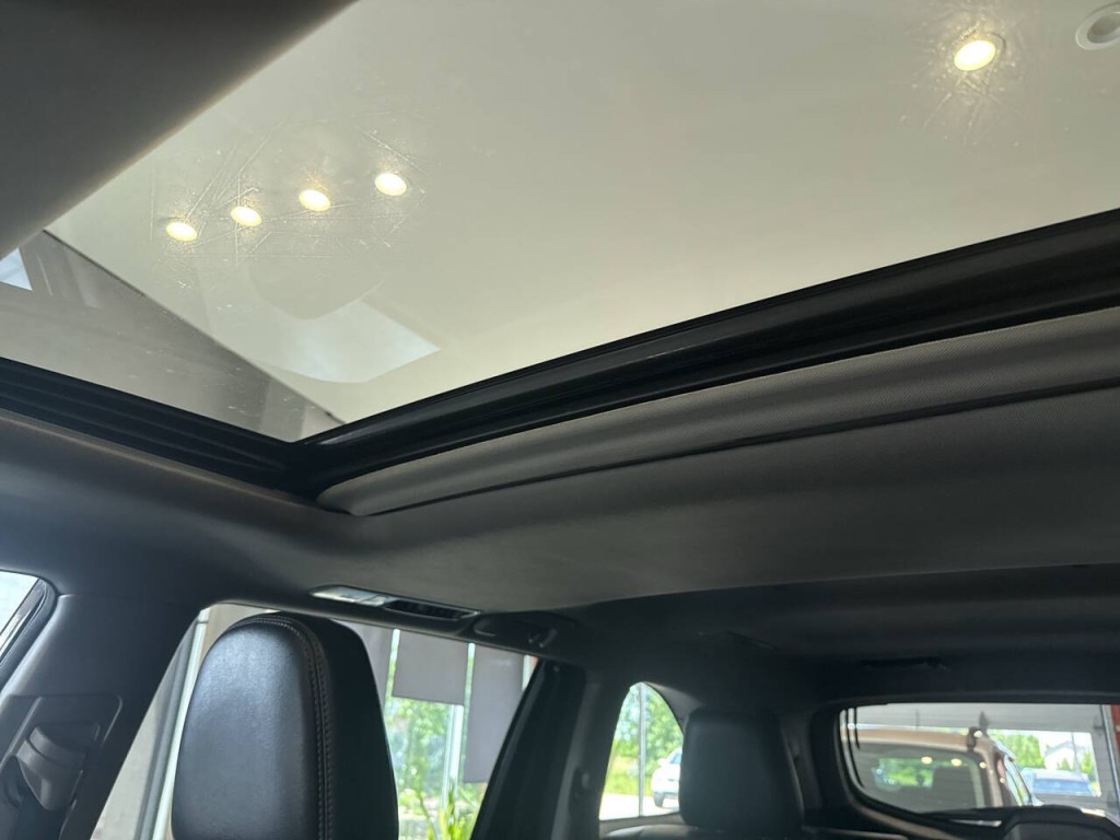 2018 Toyota Highlander Image 34