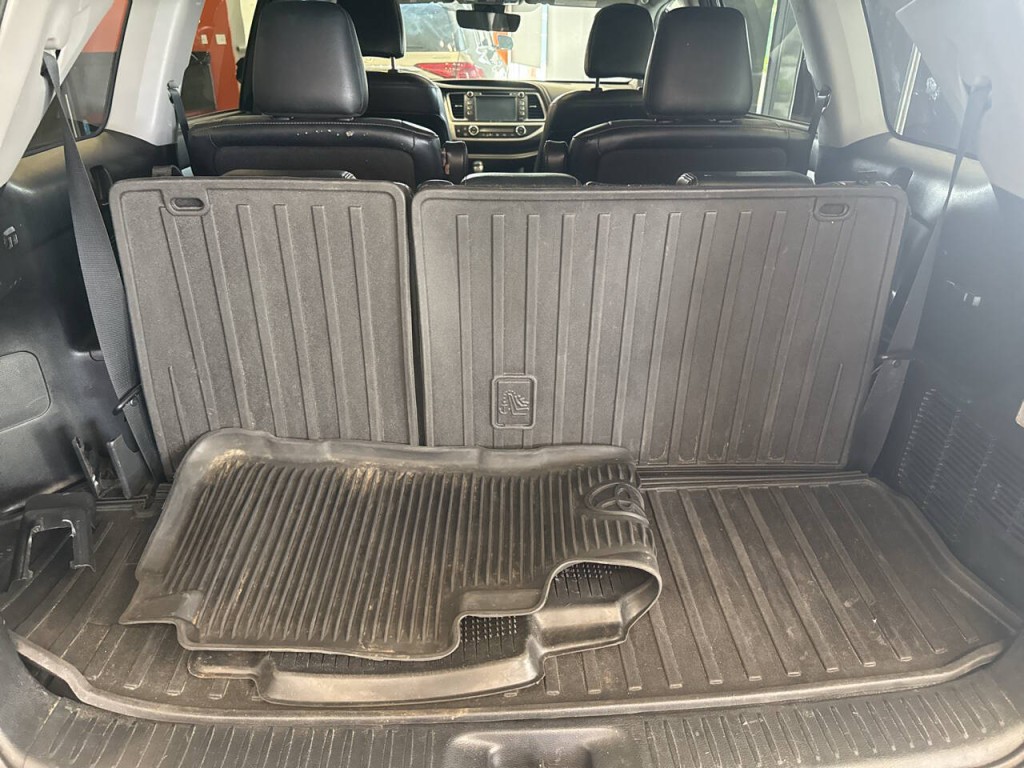 2018 Toyota Highlander Image 37