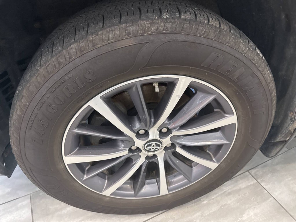 2018 Toyota Highlander Image 43