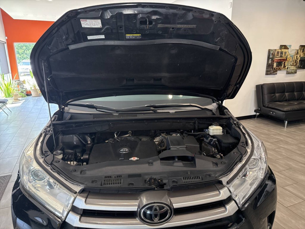 2018 Toyota Highlander Image 48