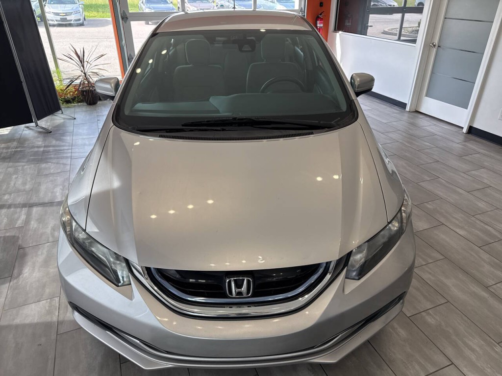 2015 Honda Civic Image 12