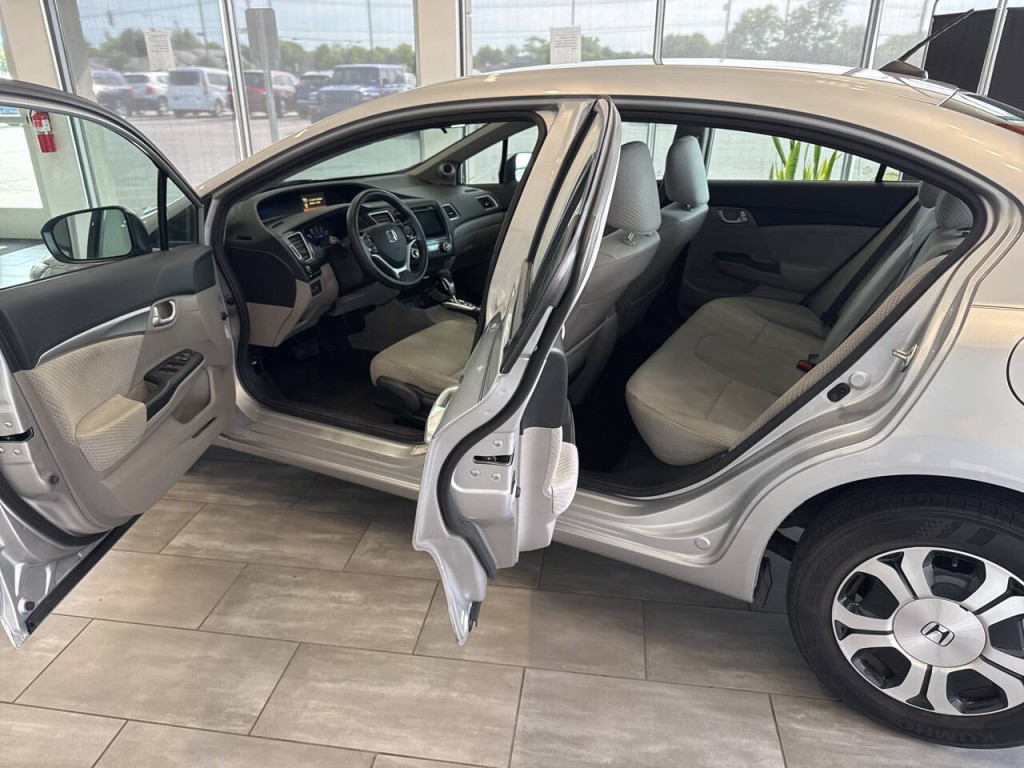 2015 Honda Civic Image 14