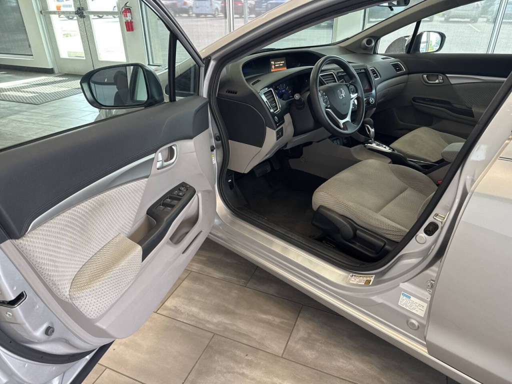 2015 Honda Civic Image 15