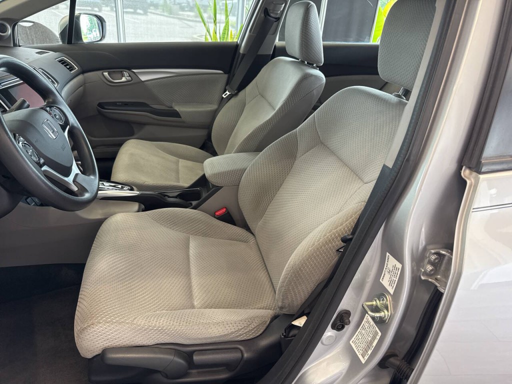 2015 Honda Civic Image 17